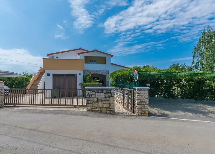 Anitavilla Porec With Pool 3* Vrvari