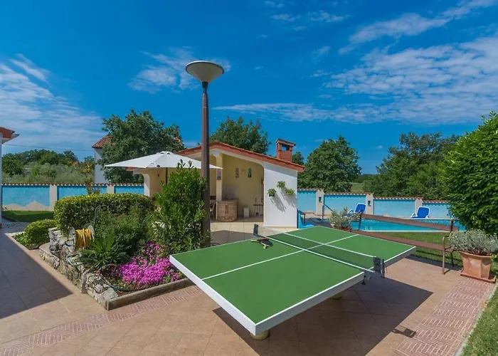 Gostinjska kuća Anitavilla Porec With Pool
