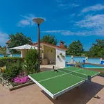 게스트하우스 Anitavilla Porec With Pool