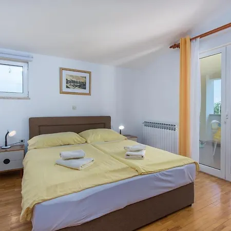 Anita With Common Pool Guest house Vrvari