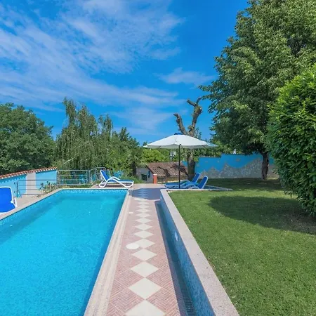 Anitavilla Porec With Pool Vrvari