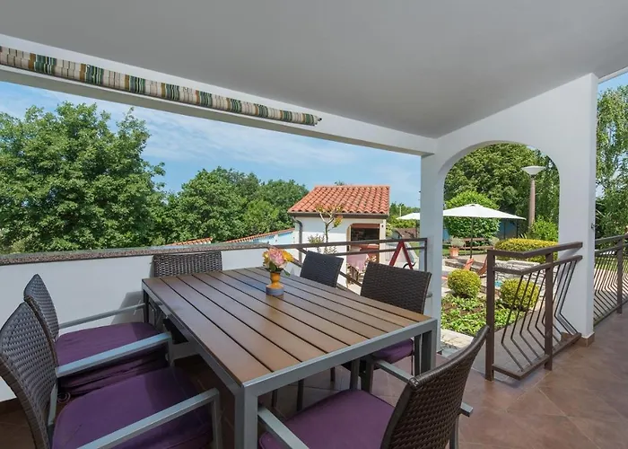 Anitavilla Porec With Pool Vrvari